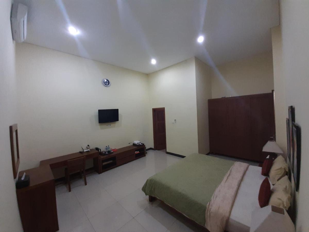 Alloro Guesthouse Pacitan Zewnętrze zdjęcie