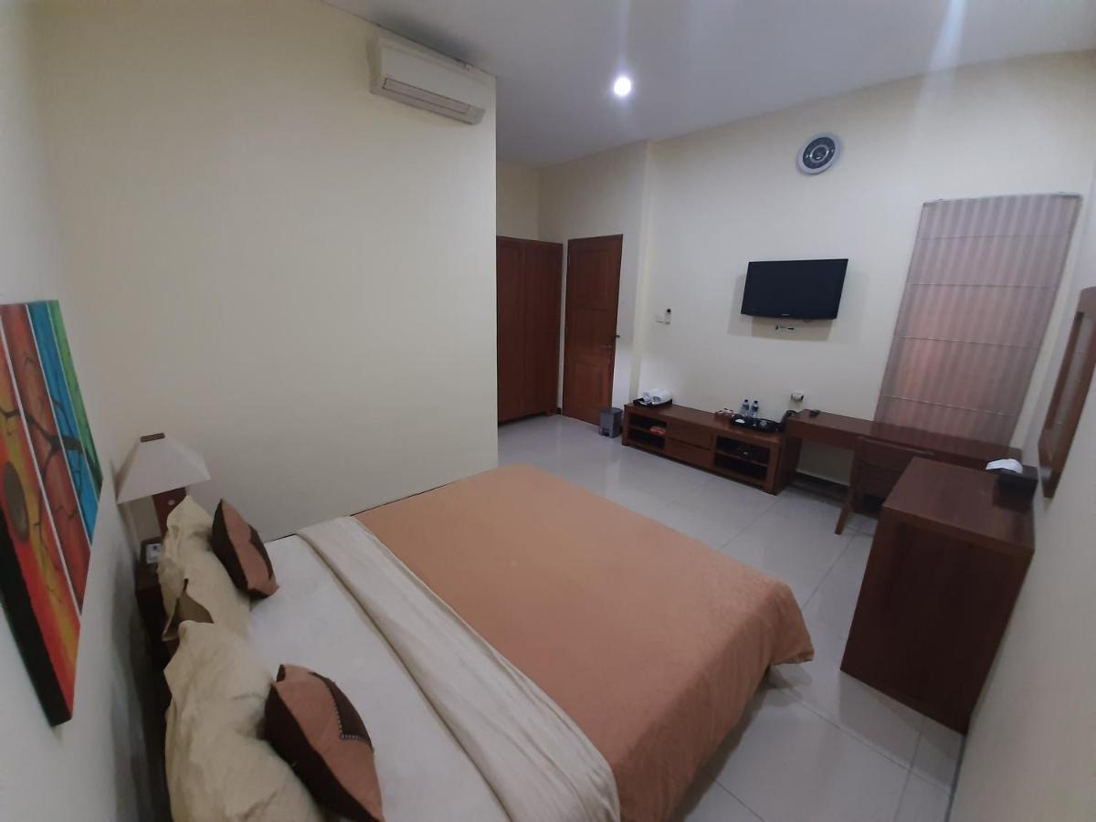 Alloro Guesthouse Pacitan Zewnętrze zdjęcie